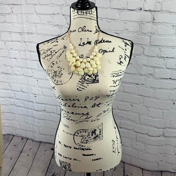 Layered Beaded Statemen Necklace & Earrings NWT - Picture 2 of 3